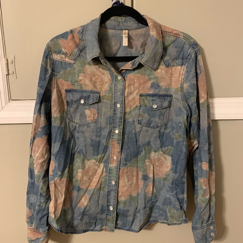 Floral/denim button down!